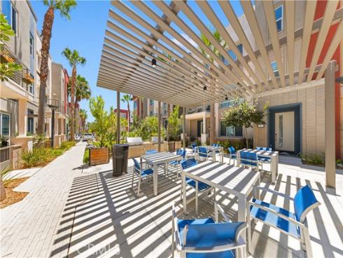 123  Citysquare  , Irvine, CA