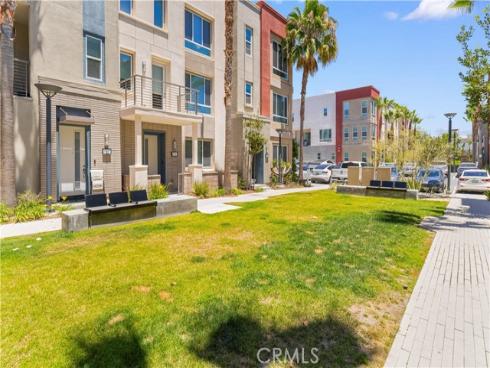 123  Citysquare  , Irvine, CA
