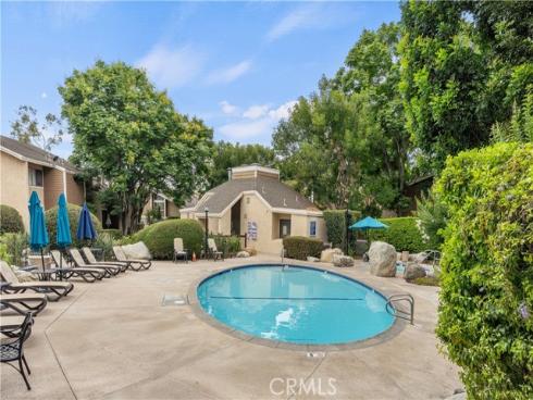 240 Pineview 3A , Irvine, CA