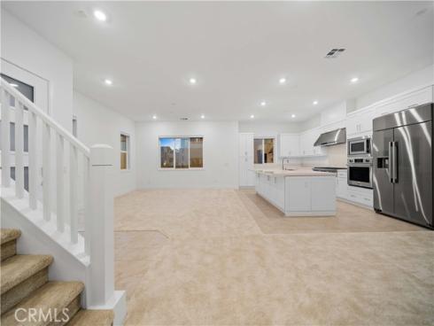 141 Sawbuck , Irvine, CA