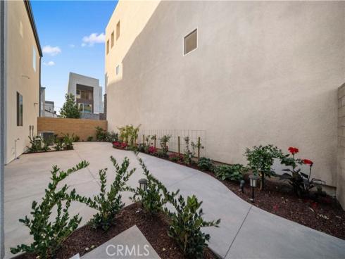 141 Sawbuck , Irvine, CA