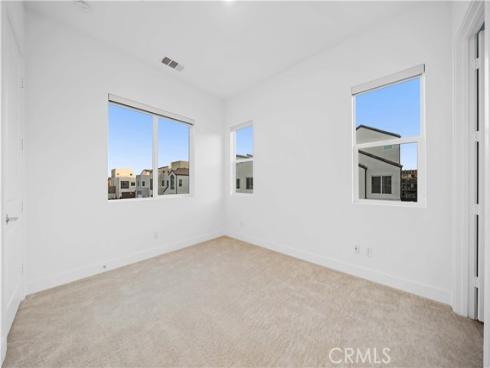 141 Sawbuck , Irvine, CA