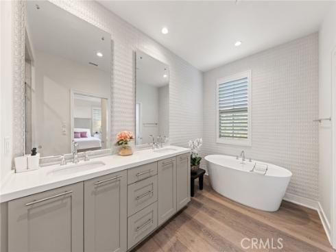 117 Petunia , Irvine, CA