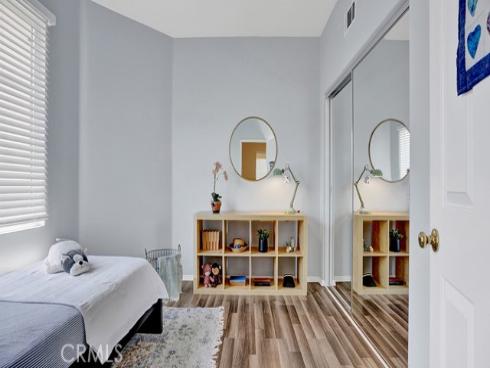 933 Somerville , Irvine, CA