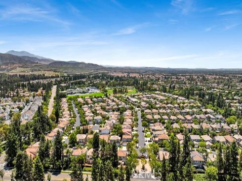933  Somerville  , Irvine, CA