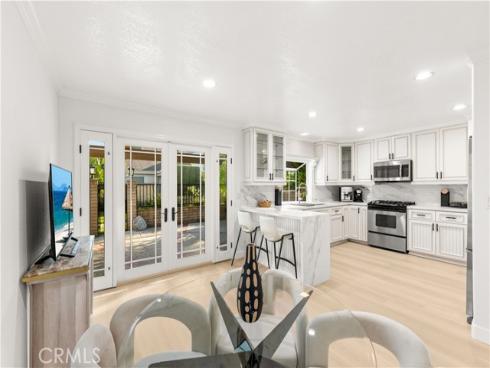 54 Willow Tree , Irvine, CA