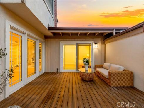 54 Willow Tree , Irvine, CA