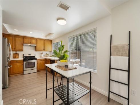 12  Tortoise Shell  , Irvine, CA