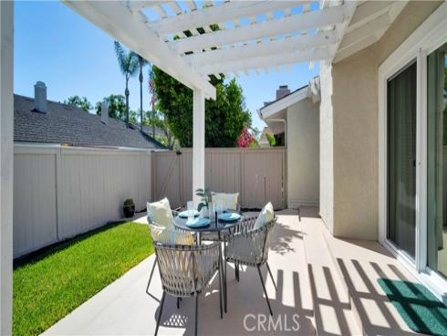 26  Acorn #18  , Irvine, CA