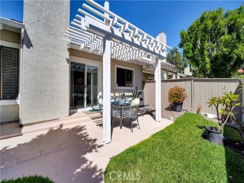 26  Acorn #18  , Irvine, CA