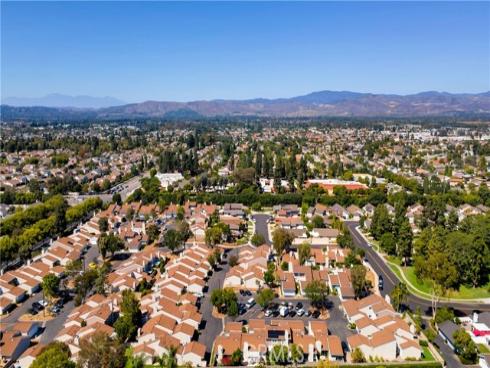 26  Acorn #18  , Irvine, CA