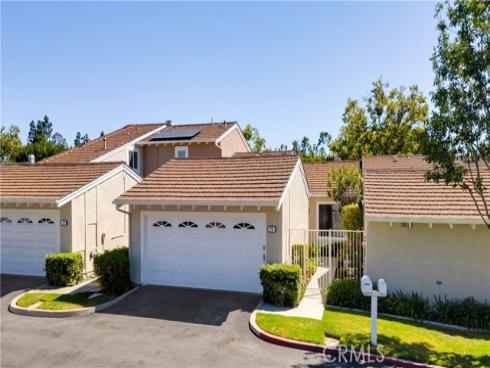 26  Acorn #18  , Irvine, CA