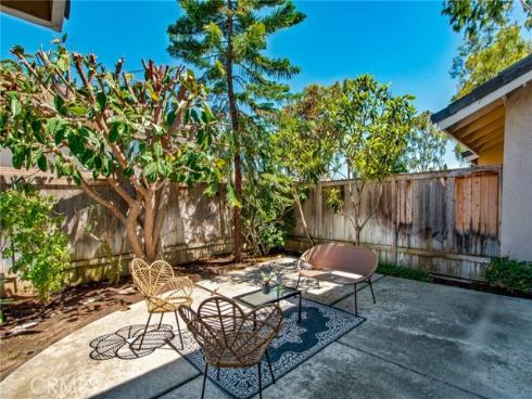 4981 Paseo Segovia , Irvine, CA
