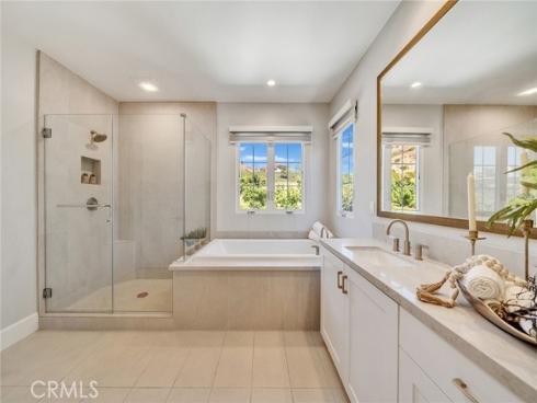 152 Statura , Irvine, CA