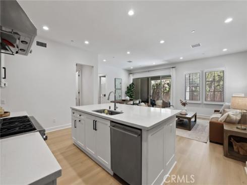 138 Jayhawk , Irvine, CA
