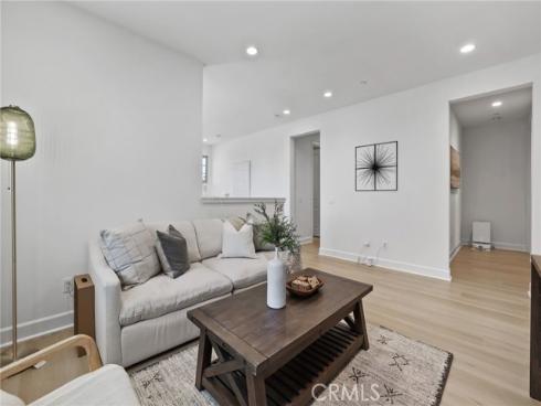138 Jayhawk , Irvine, CA