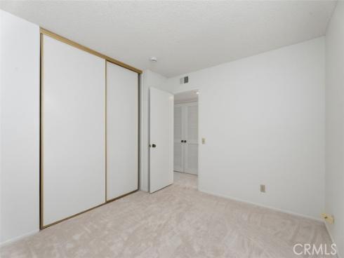 34 Exeter , Irvine, CA