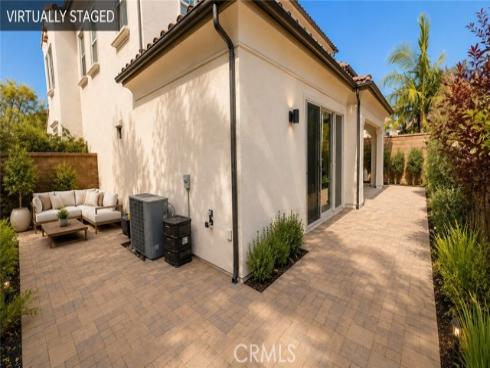126  Cordial  , Irvine, CA