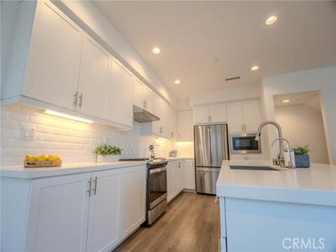 107 Allusion , Irvine, CA