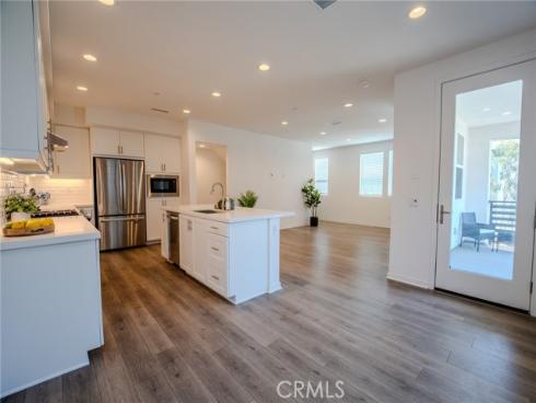 107 Allusion , Irvine, CA