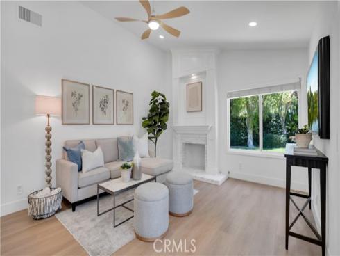 32 Deerwood E , Irvine, CA