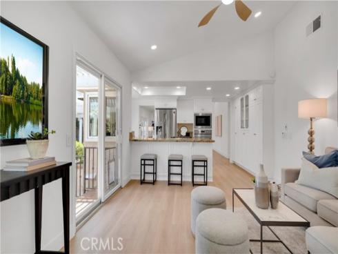 32 Deerwood E , Irvine, CA