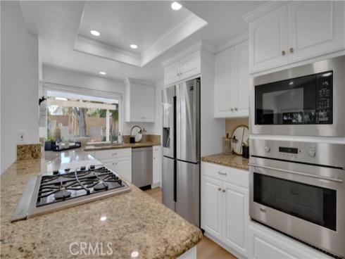 32 Deerwood E , Irvine, CA