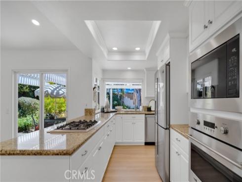 32 Deerwood E , Irvine, CA