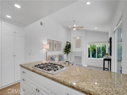 32 Deerwood E , Irvine, CA