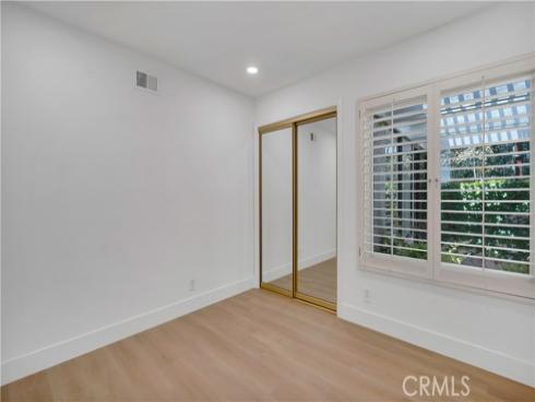32 Deerwood E , Irvine, CA