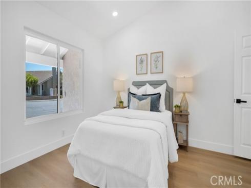 32 Deerwood E , Irvine, CA