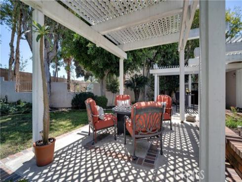 32 Deerwood E , Irvine, CA