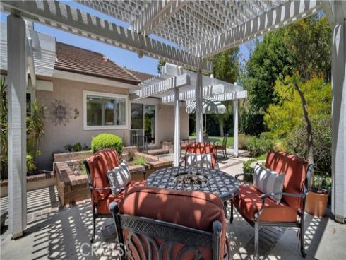 32 Deerwood E , Irvine, CA