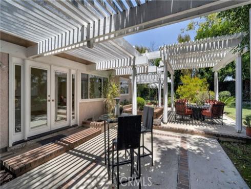 32 Deerwood E , Irvine, CA