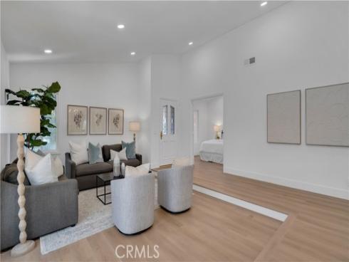 32 Deerwood E , Irvine, CA