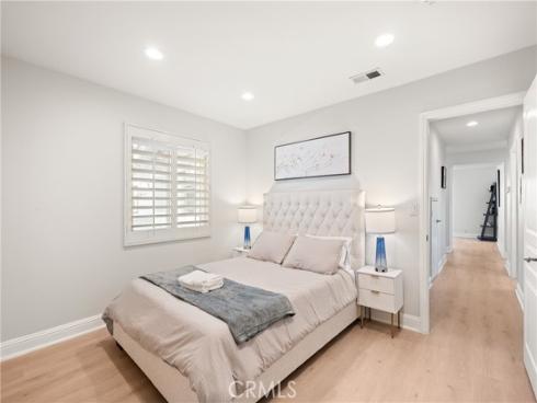 25 Lakeview 60 , Irvine, CA