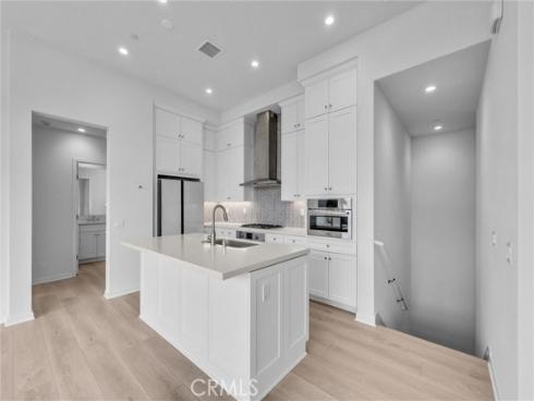 220  Ashby  , Irvine, CA