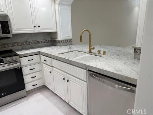 2253  Martin  , Irvine, CA