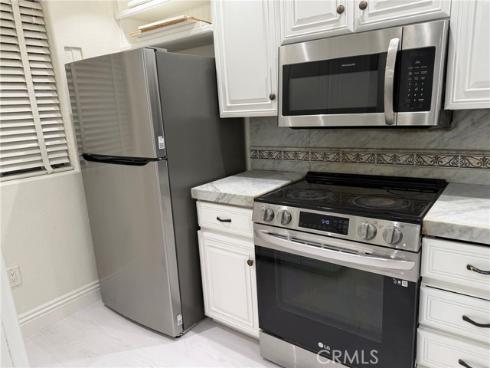 2253  Martin  , Irvine, CA