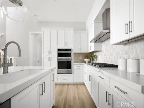 105  Moody  , Irvine, CA