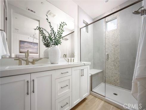 105  Moody  , Irvine, CA