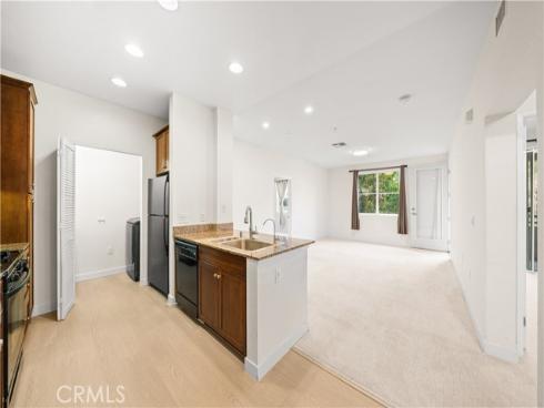 2322 Scholarship , Irvine, CA