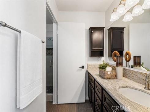39 Tarocco , Irvine, CA