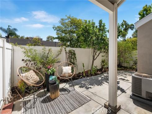 39 Tarocco , Irvine, CA