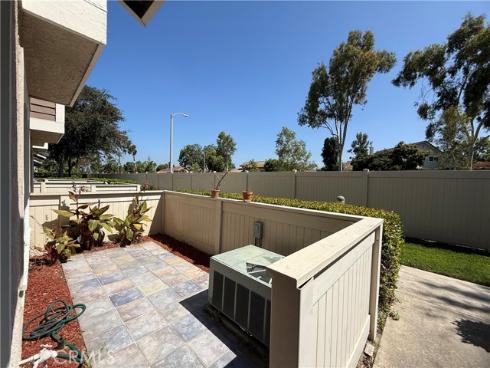 56 Christamon , Irvine, CA