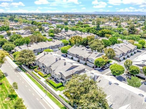 56  Christamon  , Irvine, CA