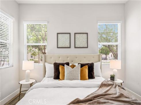 220 Follyhatch , Irvine, CA