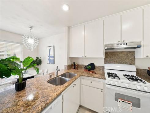66 Golden Glen 4 Street, Irvine, CA