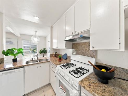 66 Golden Glen 4 Street, Irvine, CA