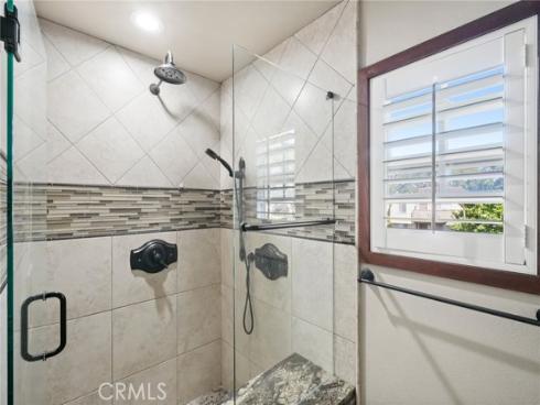 17 Deerwood , Irvine, CA